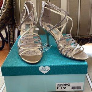 Betsey Johnson size 6.5 gold and silver sandals
